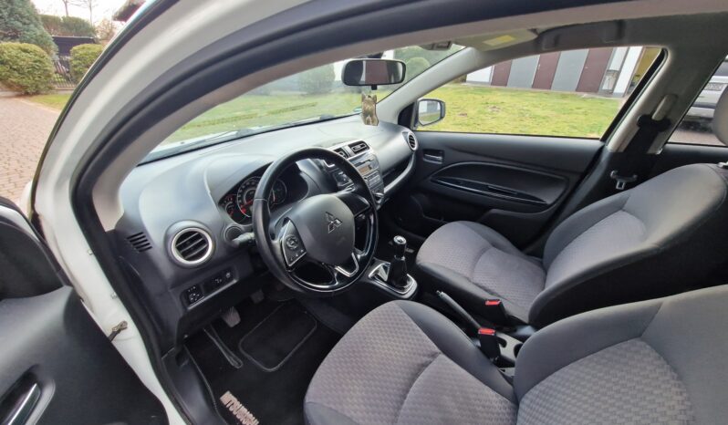 Auta małe MITSUBISHI Space Star 2016 Benzyna Manualna FWD (przód) Biały 5 5 Niemcy Matowy full